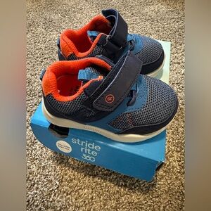Stride rite toddler Azaria sneaker